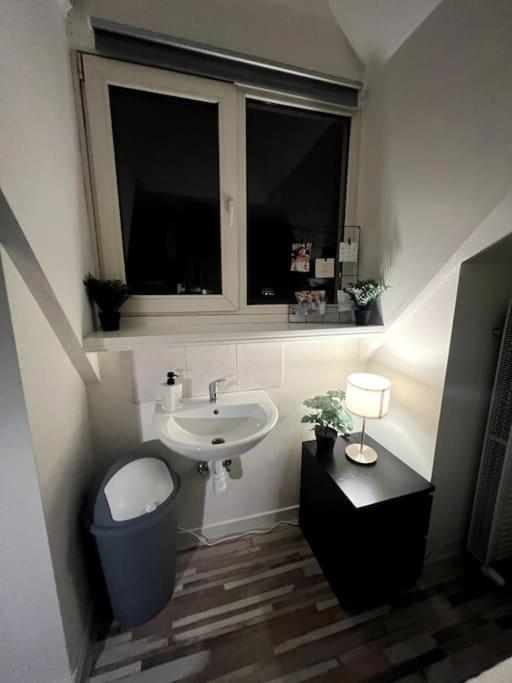 Room 404 - Eindhoven - By T&S. Kültér fotó