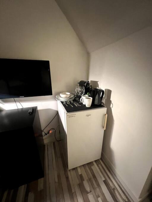 Room 404 - Eindhoven - By T&S. Kültér fotó